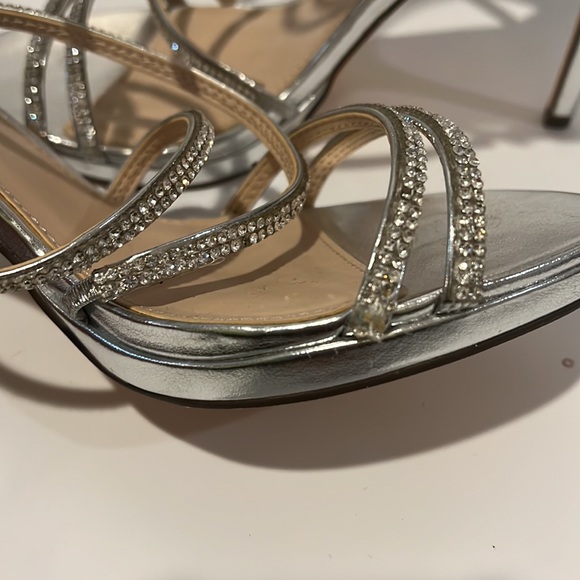 L Miller silver pump - Picture 10 of 16